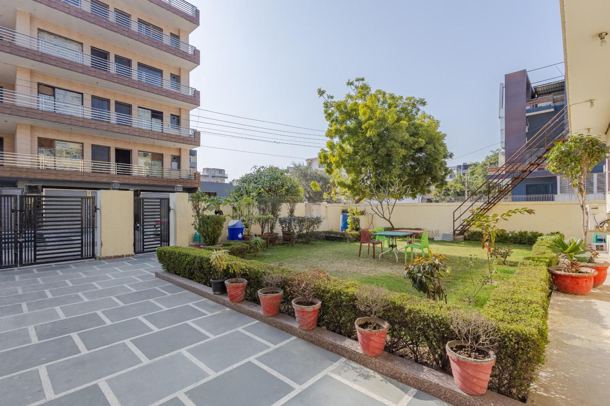 Lime Tree Studio Near Fortis Гургаон Экстерьер фото